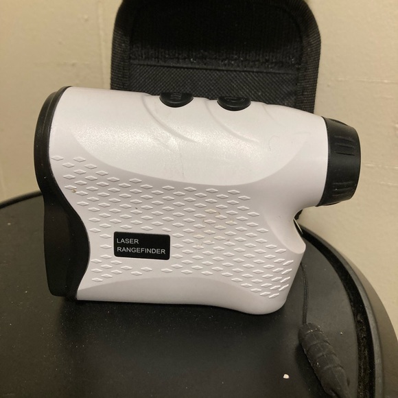 Golf/hunting range finder -near mint- - Picture 4 of 5